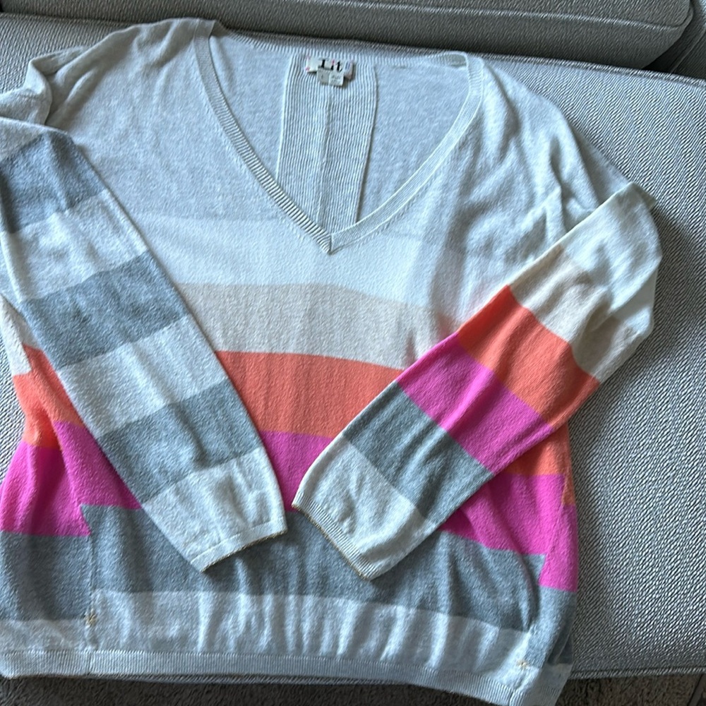 V neck sweater